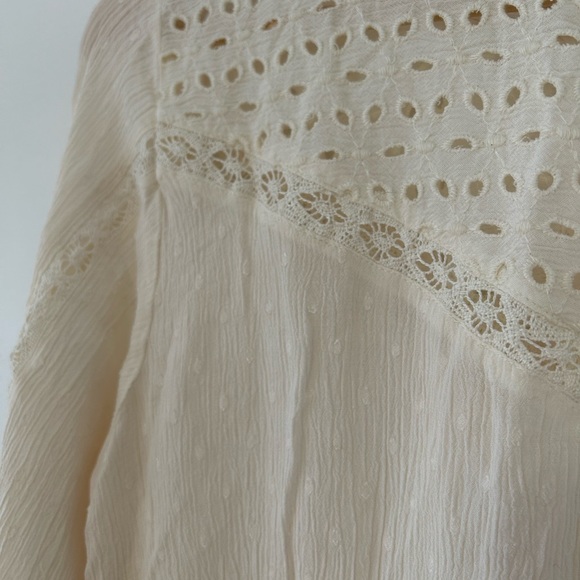 American Eagle Boho Eyelet Top Size M Cream - Picture 4 of 4